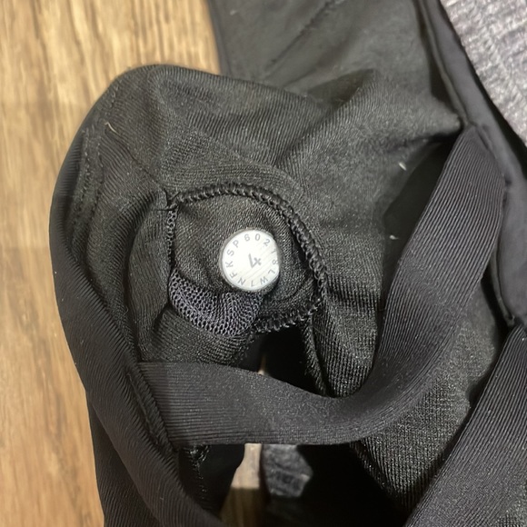 LuluLemon Twist and Toil tank - Picture 4 of 8